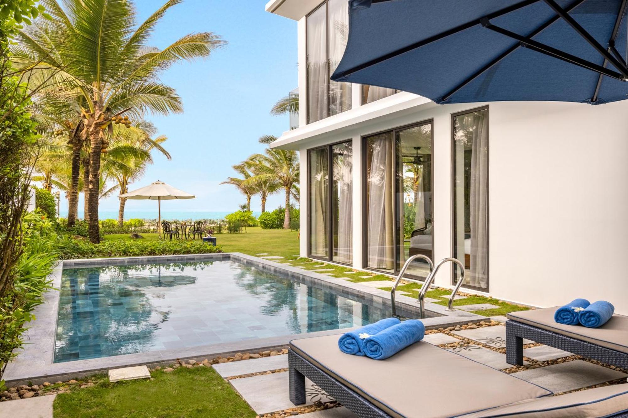 Wyndham Hoi An Royal Beachfront Resort & Villas Exterior photo
