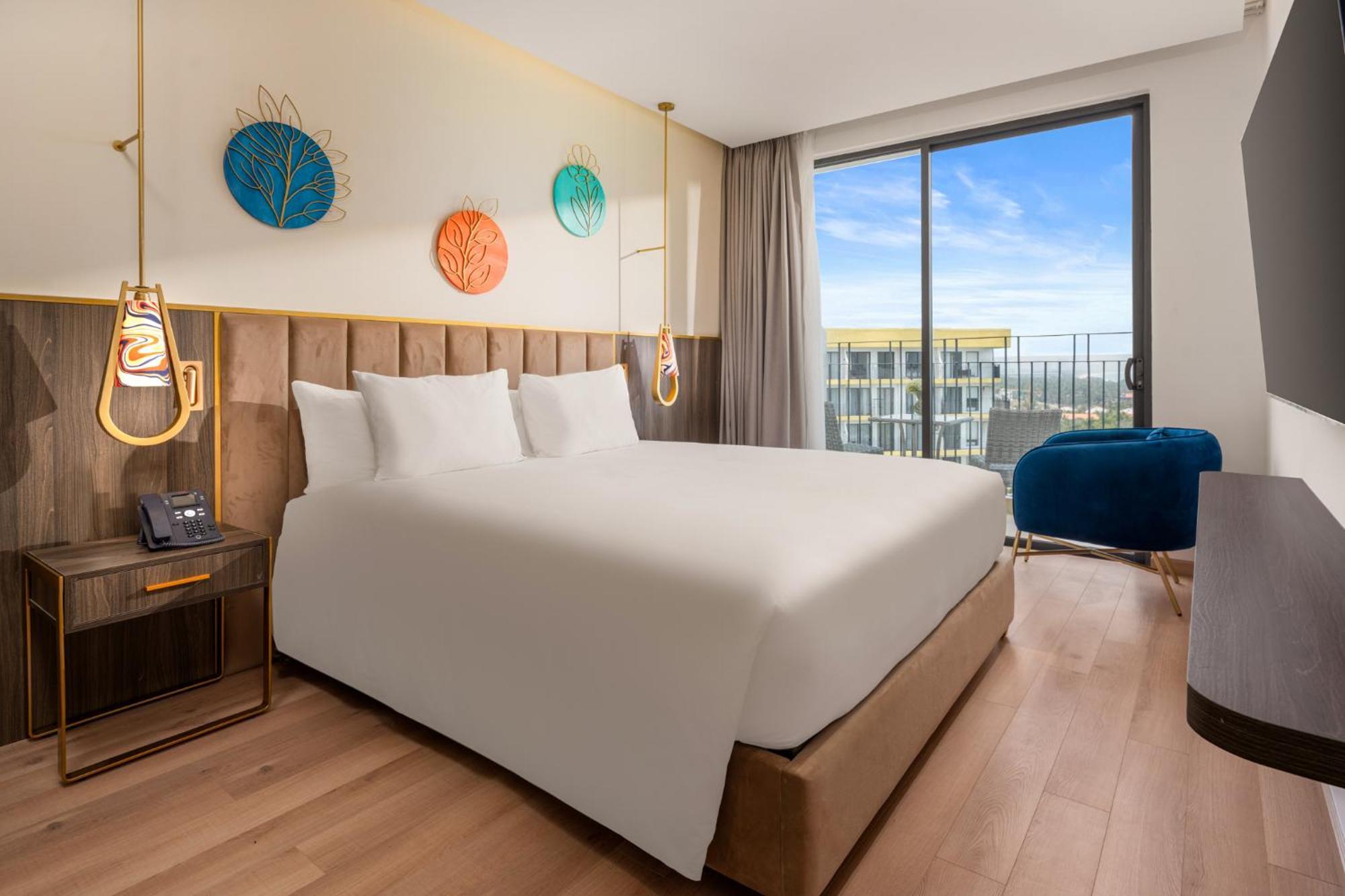 Wyndham Hoi An Royal Beachfront Resort & Villas Exterior photo